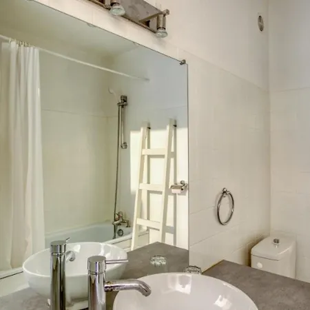 Nice Flat With Swimming Pool And Sea View * 邦多勒